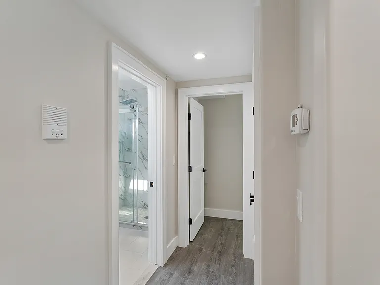 780 New York Ave #A — Photo 7
