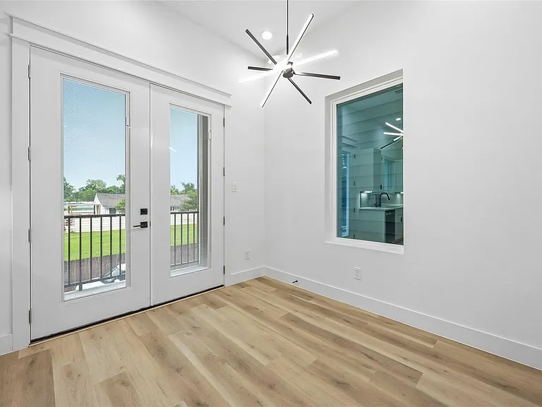 6627 Katarani Dr — Photo 14