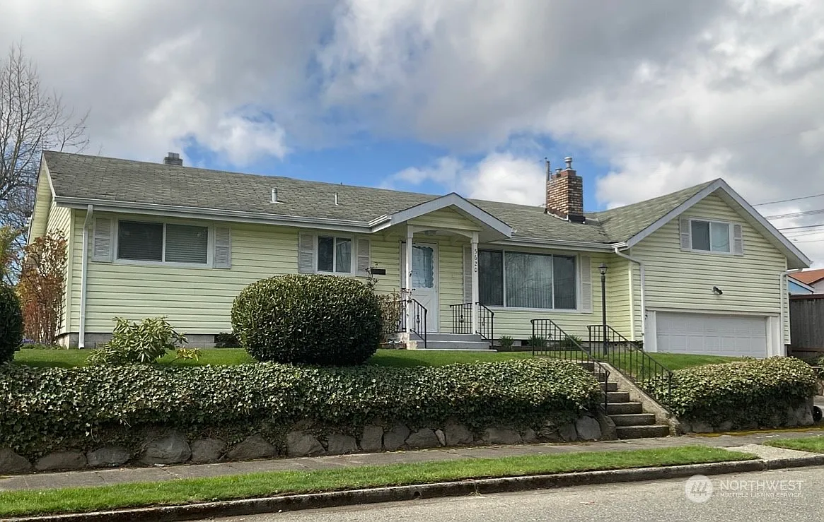 5620 S D Street photo 1
