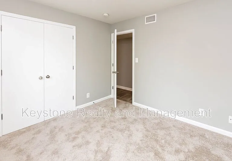 Royster Lane — Photo 10