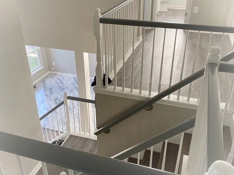411 Hanrahan Ct SE — Photo 18