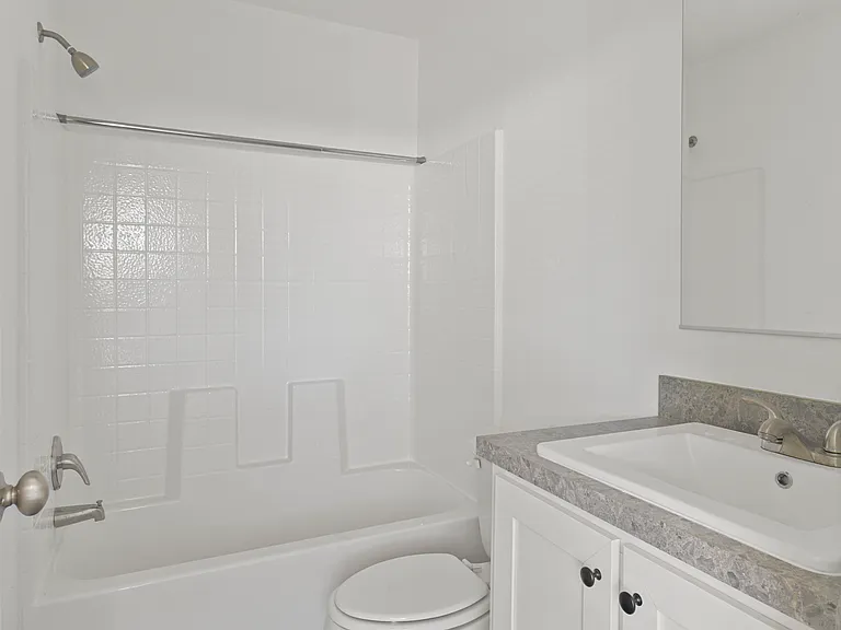 Paradise Groves Manufactured Home Community — Photo 16