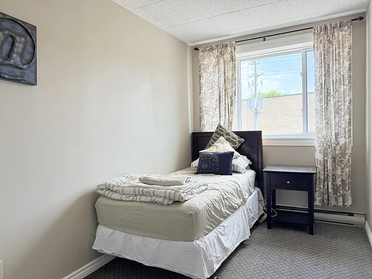 360 Tecumseh Rd W #302 — Photo 10