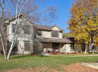 9740 W Huntington Dr, Mequon, WI 53097