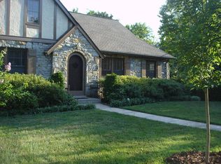 1121 Graybar Ln, Nashville, TN 37204