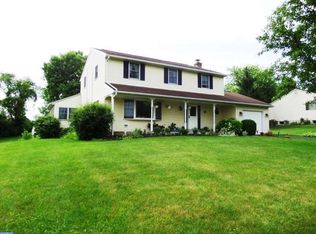 2916 Federal Dr, Gilbertsville, PA