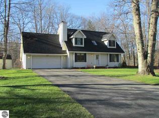 1369 Reads Run, Traverse City, MI 49685