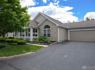 1532 Turnberry Village Dr, Dayton, OH 45458
