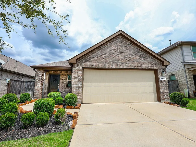 9858 Copper Ranch Trl — Photo 1