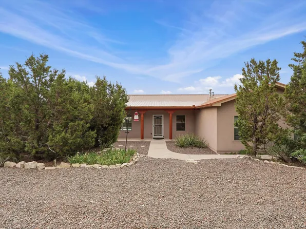 8 Zia Ct, Edgewood, NM 87015