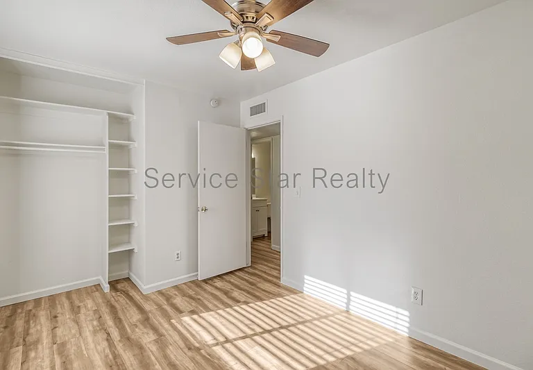 909 W Malibu Dr — Photo 14