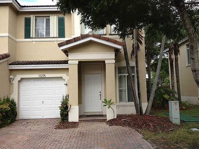 1st image of 11215 NW 57th Ln