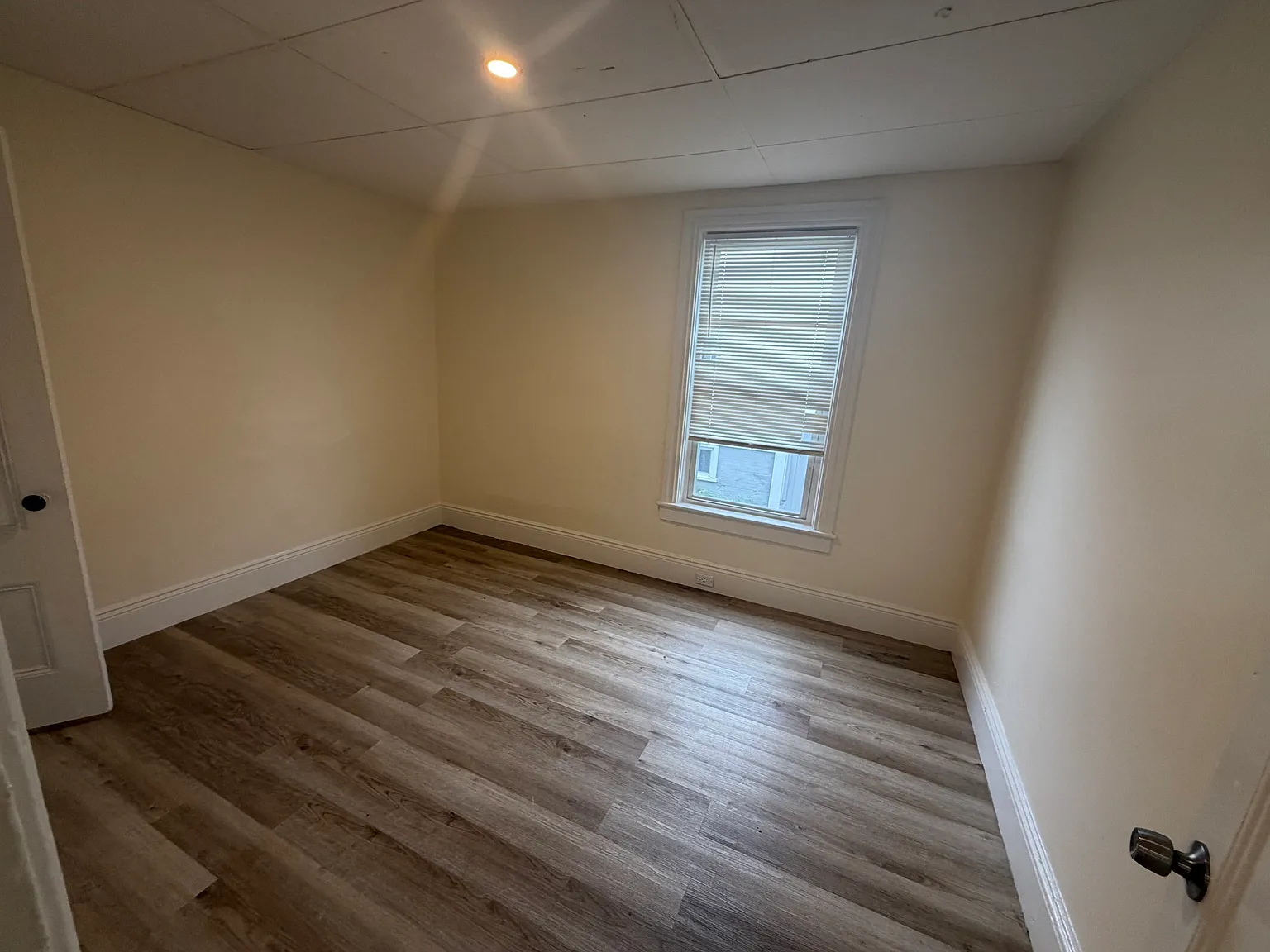2 bed, 1.0 bath, 800 sqft, $2,000 — Photo 4