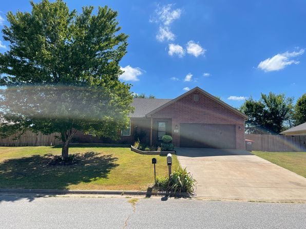 1354 Laurie Ln