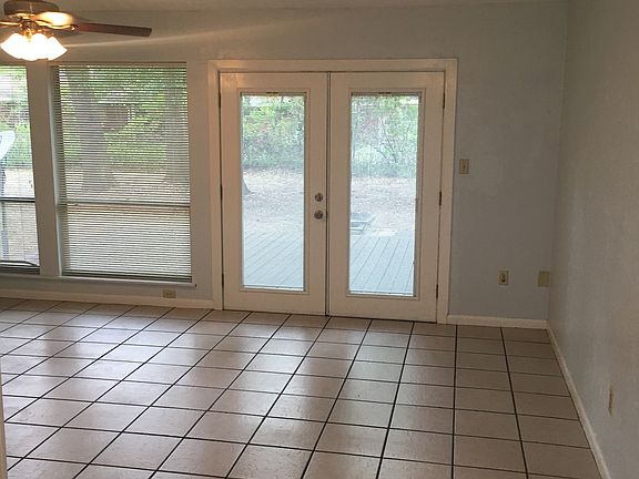 5th image of 3030 SW 2nd Ave