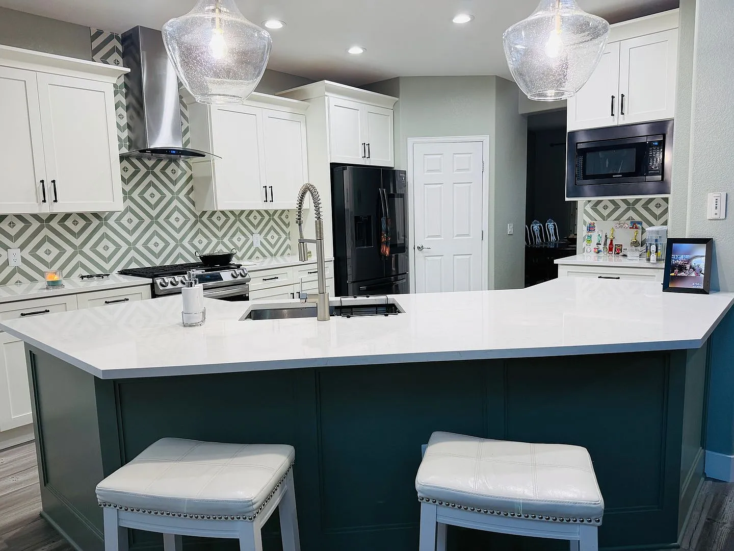 5 bedrooms in one of Broomfield's most prestigious neighborhoods — Photo 3