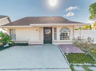 11603 Autumn Gardens Ct, Tampa, FL 33635