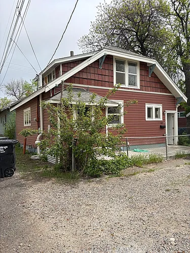 205 1/2 Terry Ave Photo 1