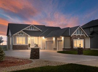 96 SW Cimarron Estates Dr, Okotoks, AB T1S0R1