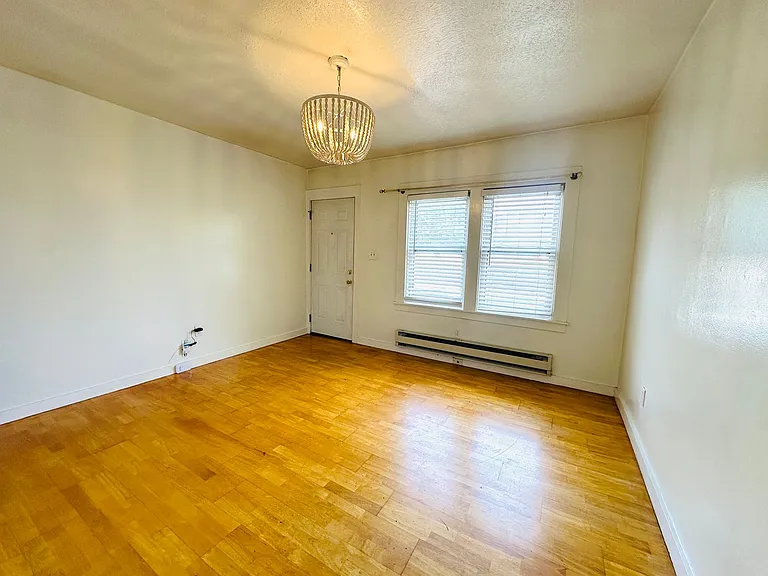 Urban Oasis! North Oakland 58th St Garden Apartments — Photo 3