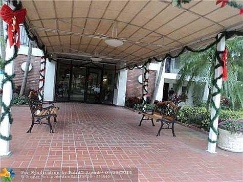 5th image of 3050 N Palm Aire Dr APT 105