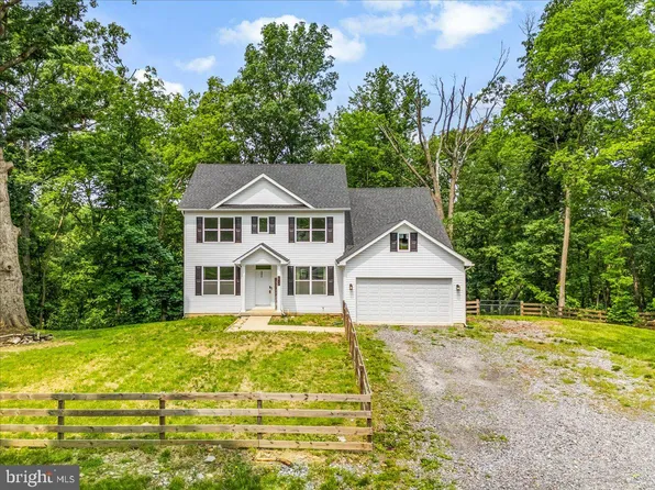 163 Hyde Park Ln, Charles Town, WV 25414