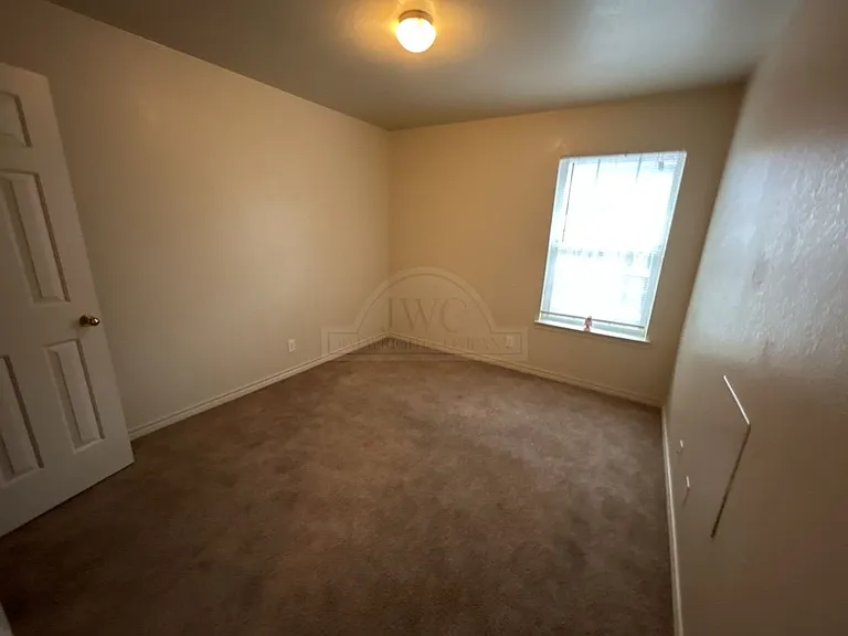1001 Clairidge Ave — Photo 12