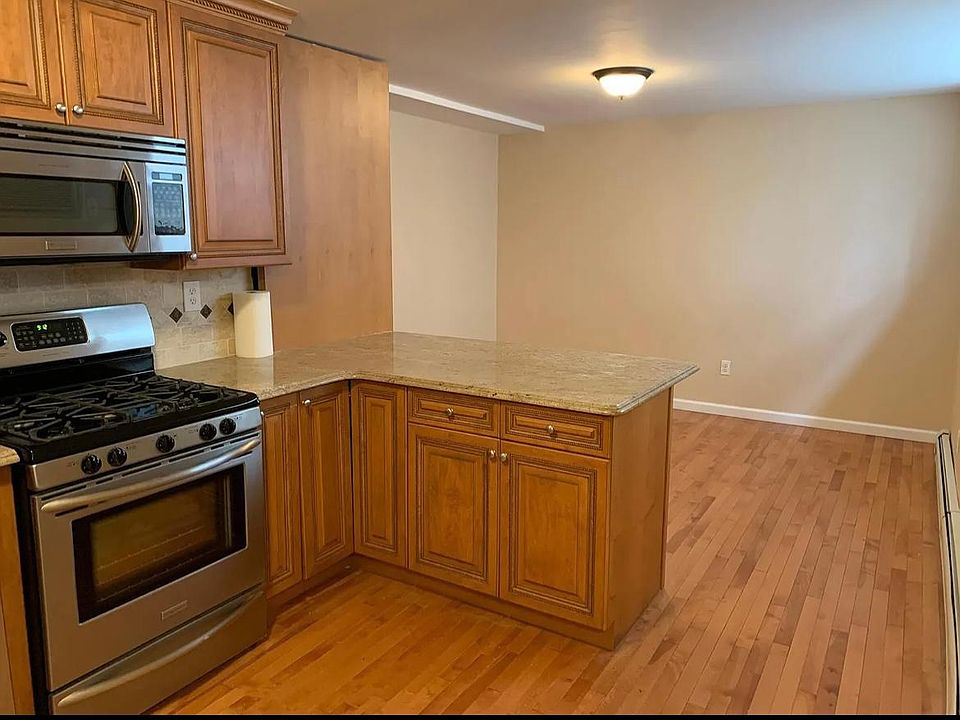 24 Covington Cir 1, Staten Island, NY 10312 Zillow