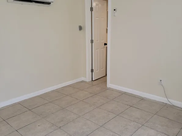 5220 NE 16th Ter, Pompano Beach, FL 33064