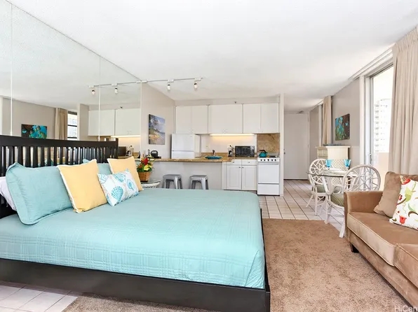 364 Seaside Ave APT 701, Honolulu, HI 96815