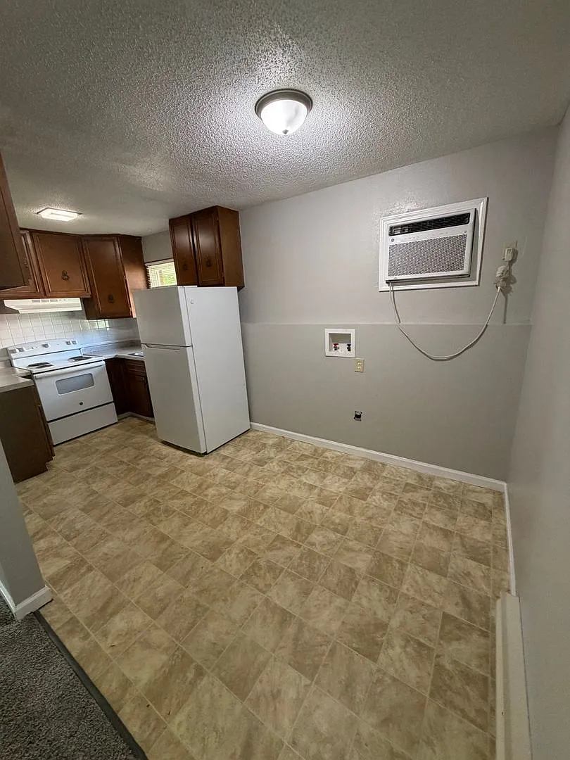 Leonard Street Apartments — Photo 3