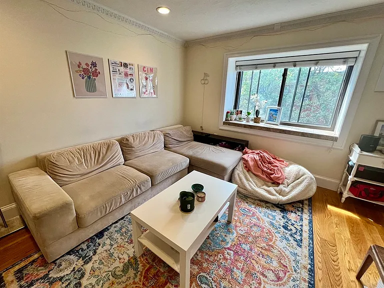 245 E St #3 — Photo 17