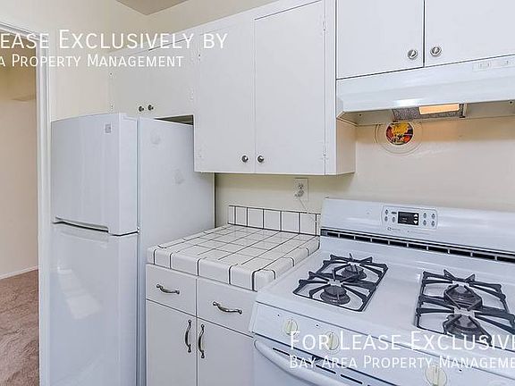 5th image of 176 Duane St APT 2
