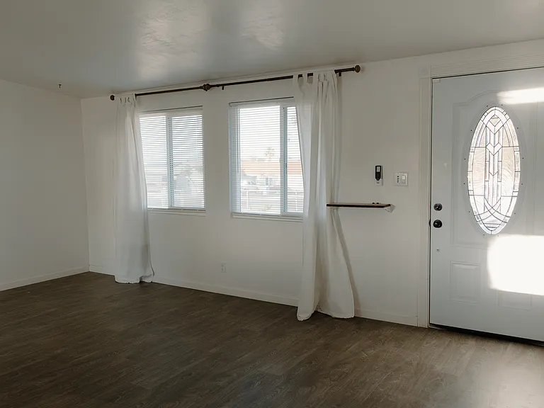 5410 Chia Ave — Photo 8