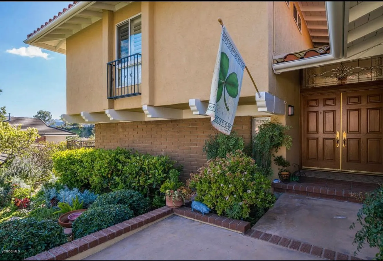 4 bed, 2454 sqft, $6,000 — Photo 3