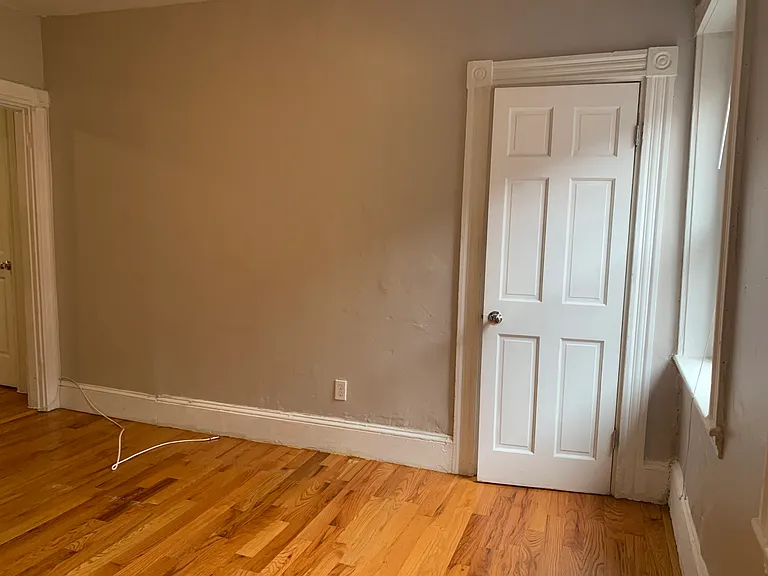 10 Wiget St #7 — Photo 8