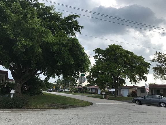 5th image of 4911 NW 18th Ave
