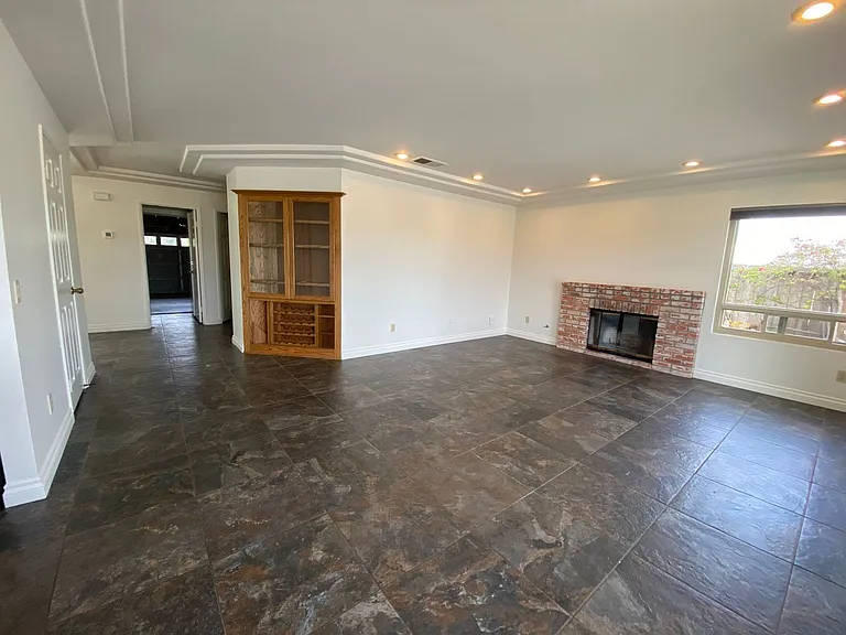 2315 Birdie St — Photo 11