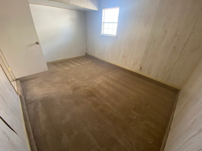 8821 Townsquare Dr S — Photo 23