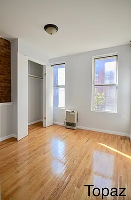 Rented by Rental Solutions Inc | media 10