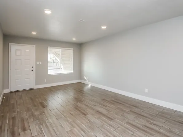 2009 E 3rd Dr, Mesa, AZ 85204