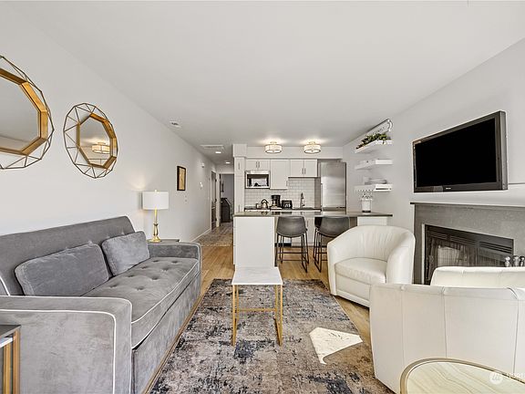 5th image of 100 Lake Chelan Shores Drive #17-9