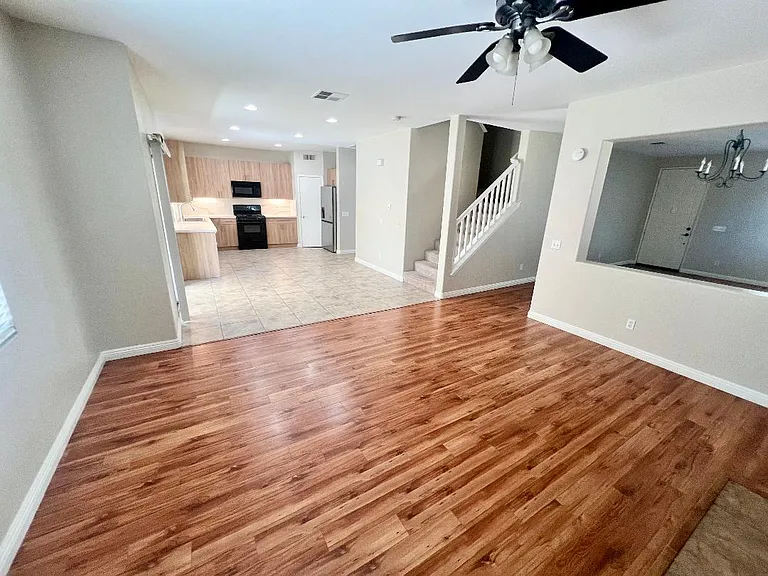 262 Glendale Ave — Photo 3