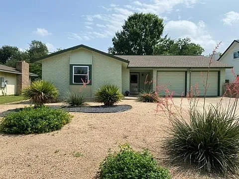 411 Buckboard Blvd