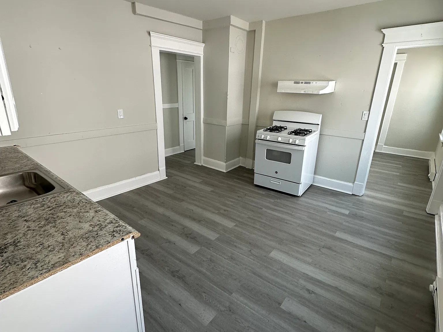 3 bed, 850 sqft, $1,349 — Photo 4