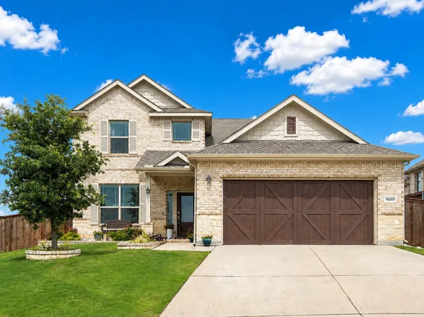 10201 Claire Creek Rd, Fort Worth, TX 76126