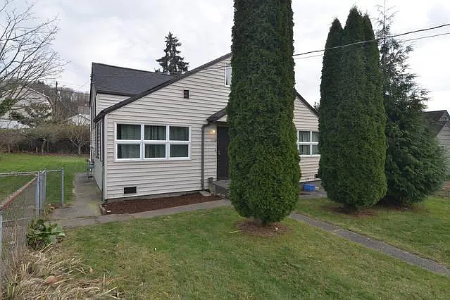 16th Ave S — Photo 9