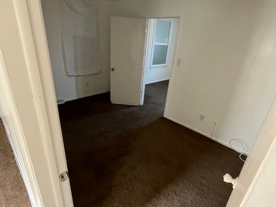 1st image of 120 1st St