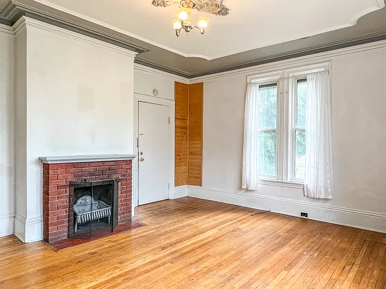 301 N 4th St #2 — Photo 3