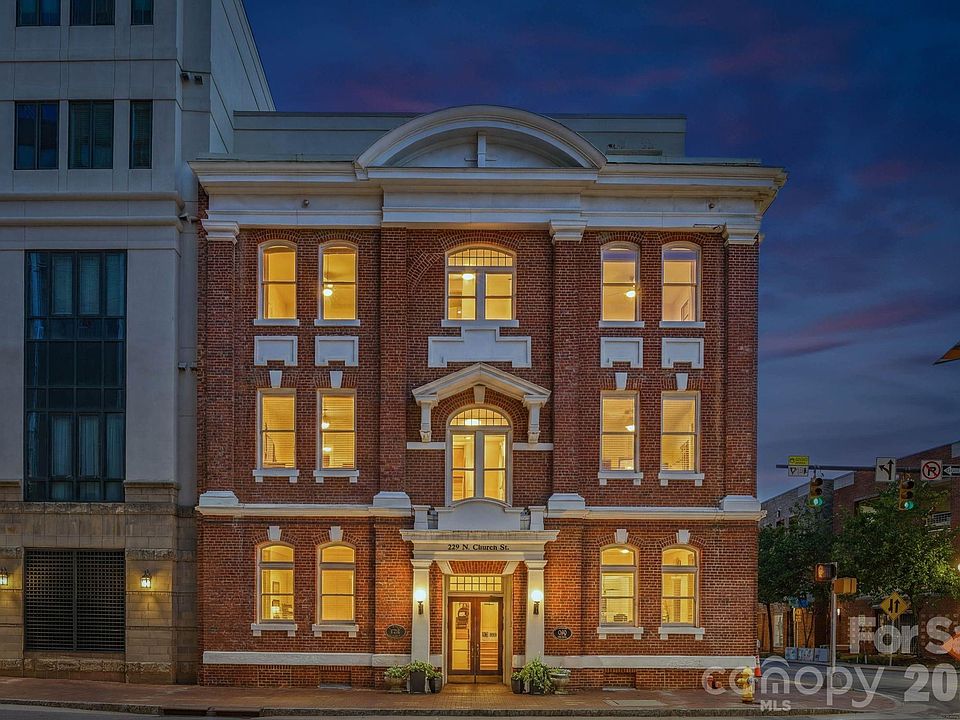 1st image of 229 Church St #403